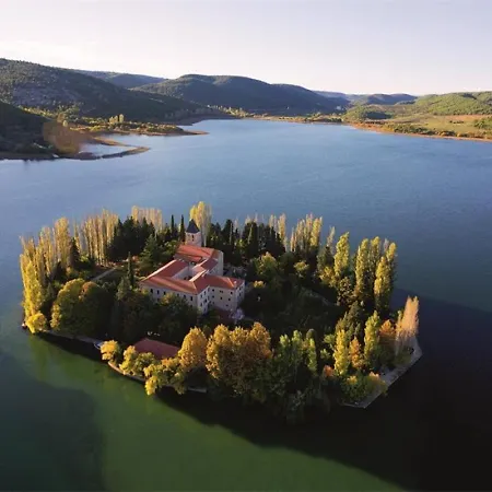 White Šibenik