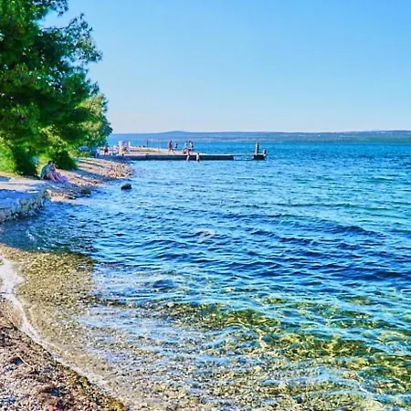 White * Sibenik